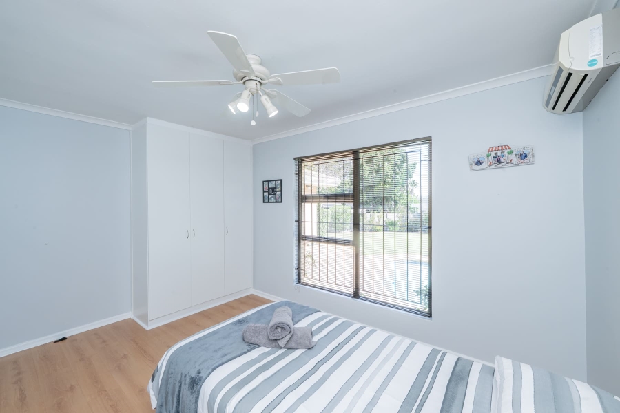 4 Bedroom Property for Sale in Vredekloof Western Cape